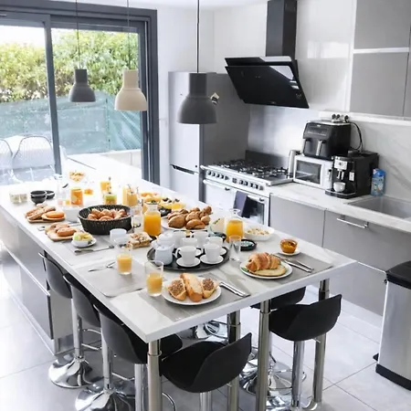 Bed & Breakfast Aux Pieds Des Montagnes *